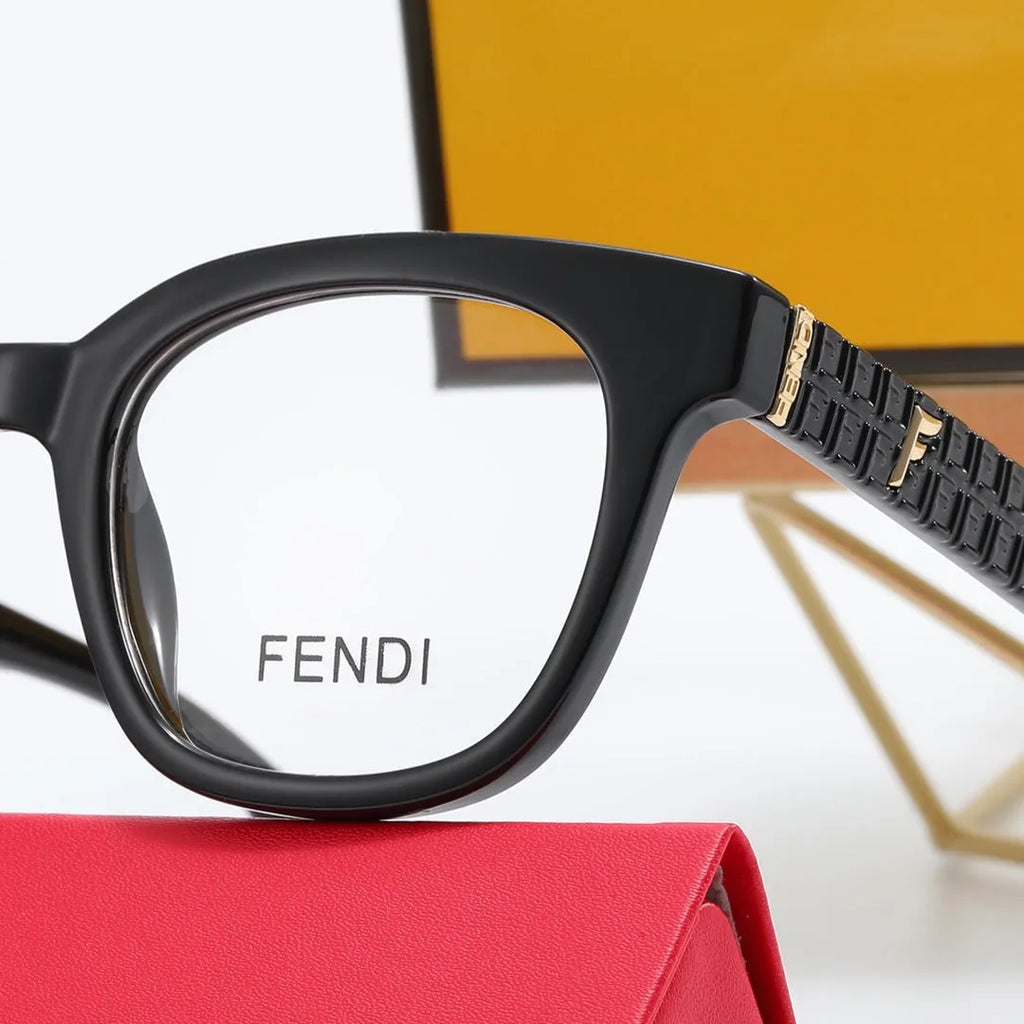 Fashionable Letter Sunglasses Z2769