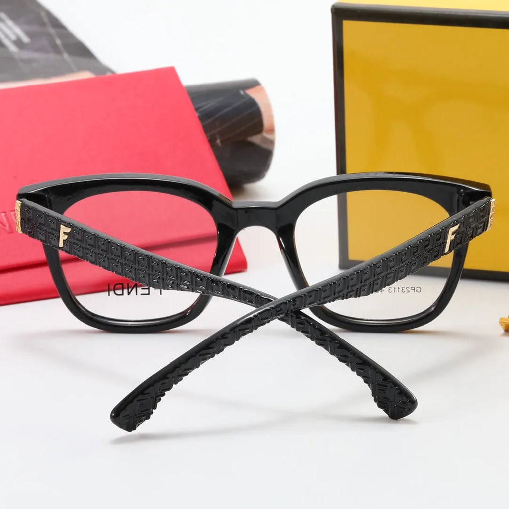 Fashionable Letter Sunglasses Z2769